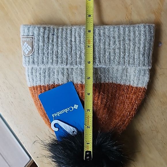COLUMBIA BEANIE - Picture 9 of 11